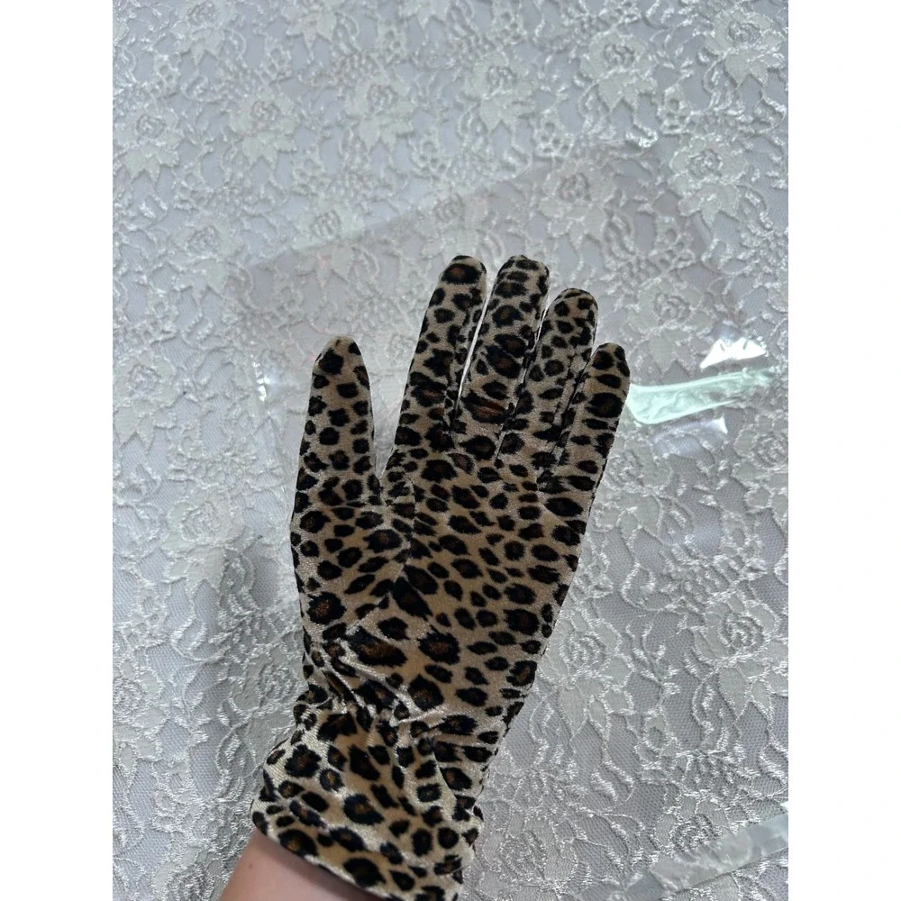 Vintage Leopard Print Thinsulate Insulated Velvet Gloves Fall Glam Boho Chic